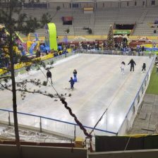 Inauguración de MoralPark 2024, el gran parque de la Navidad en Moralzarzal, pista de hielo